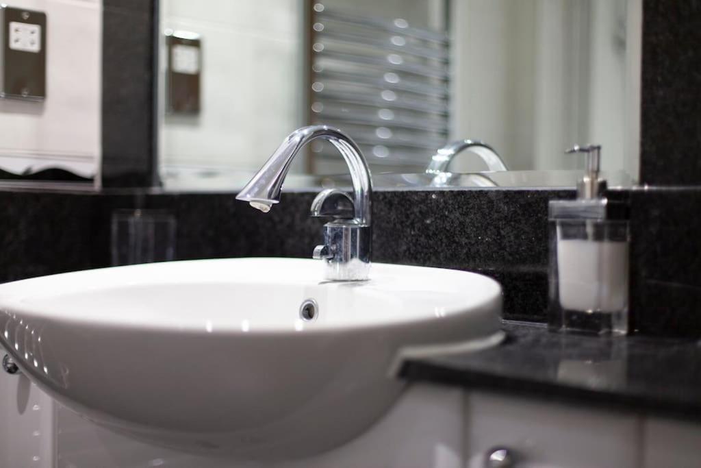 Thames View Apartment, Imperial Wharf Londres Extérieur photo